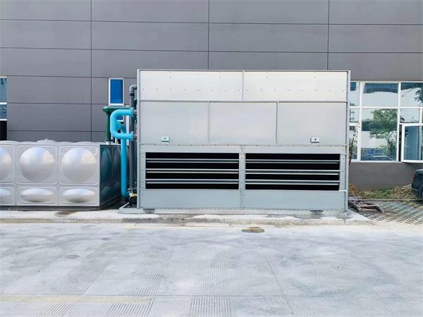 使用閉式冷卻塔比開式冷卻塔更節能和節省費用嗎？